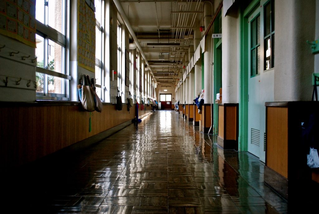 couloir école psychologie droit